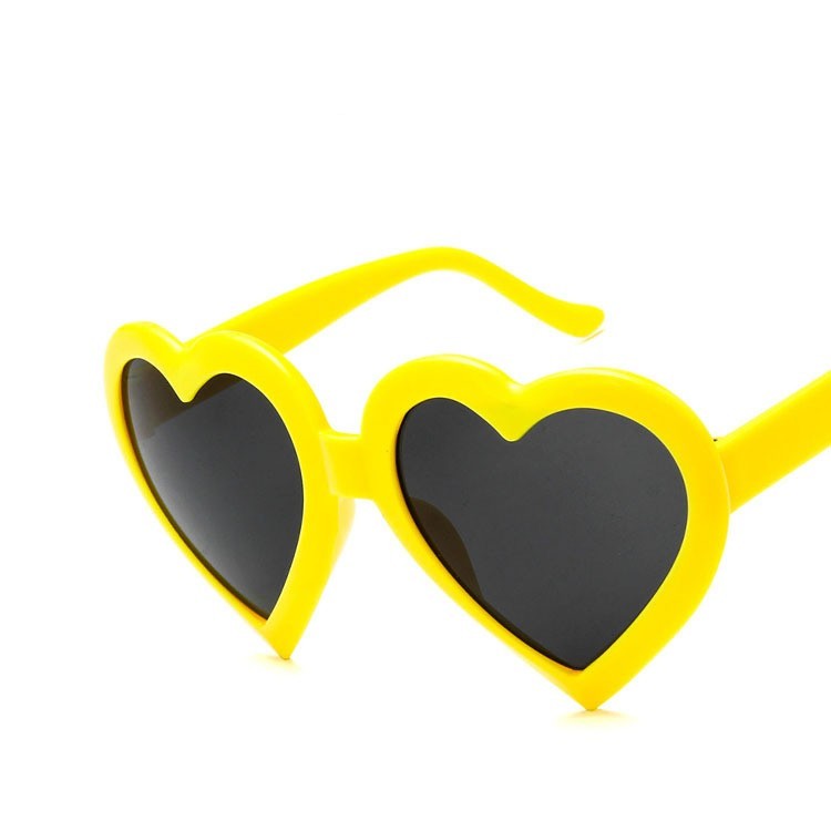 Trendy Heart-shaped Sunglasses - Sweet Cokie