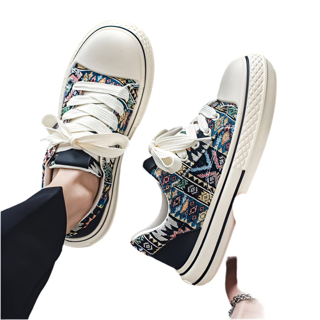 Casual Graffiti Embroidered Canvas Shoes - Sweet Cokie 