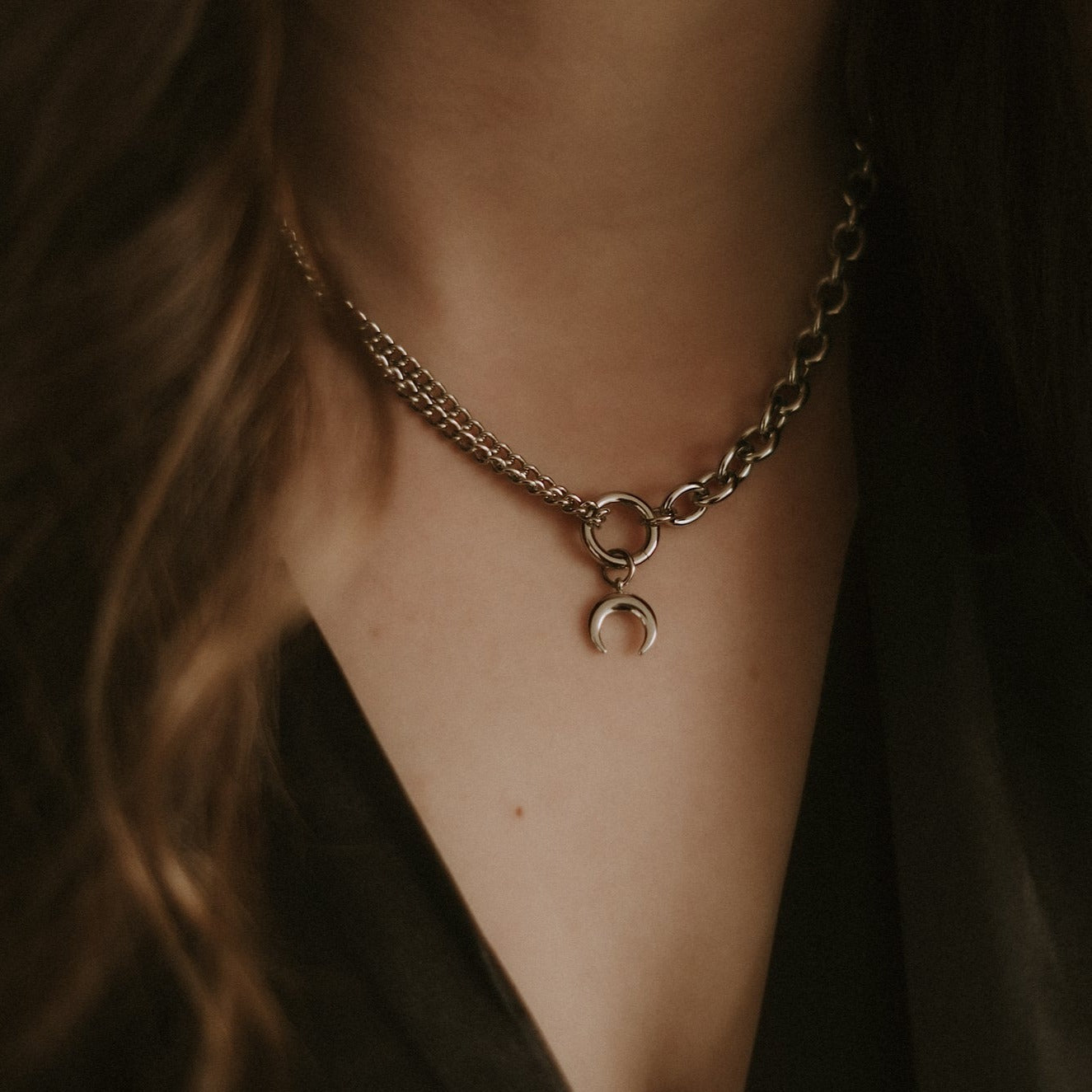Selene Crescent Moon Necklace - Sweet Cokie 