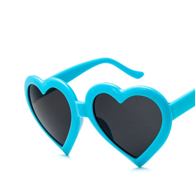 Trendy Heart-shaped Sunglasses - Sweet Cokie 